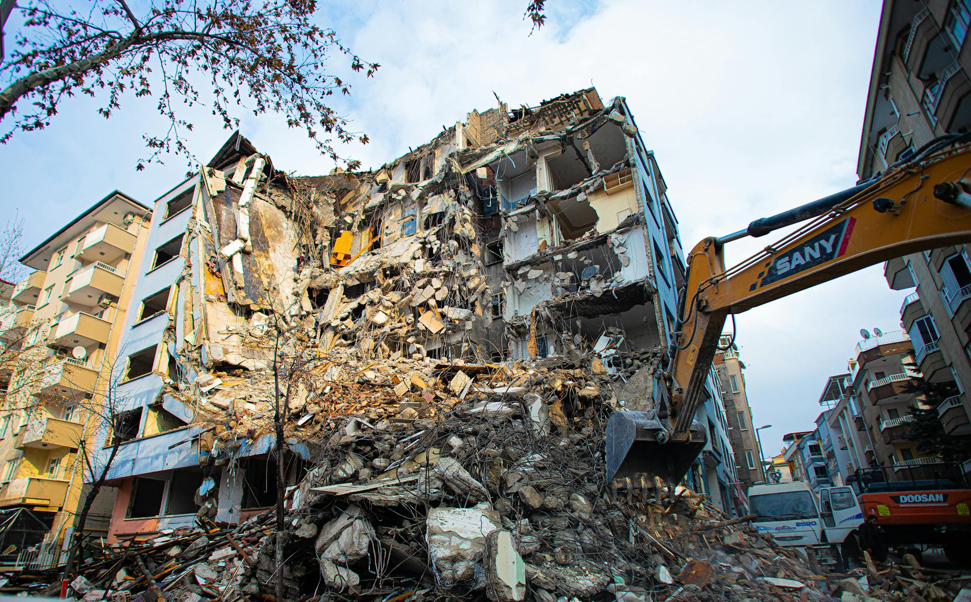 İstanbul’da 6.2 Büyüklüğünde Deprem Oldu! Bu Deprem, Büyük Depremin Habercisi Mi?