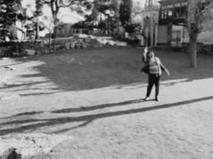 Reha Erdem Sinemasının Temel Taşı: “A Ay” (1988) Images 29200518166683009394 300x225