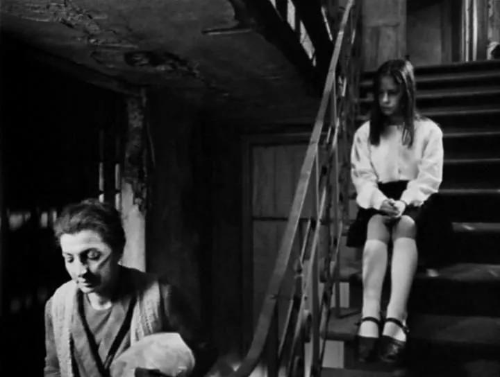Reha Erdem Sinemasının Temel Taşı: “A Ay” (1988) Mv5bnzrknjc3ztgtm2mxzi00zmu2lwfkngqtnzu0zjuxnzawm2iyxkeyxkfqcgc@1079154401005971376